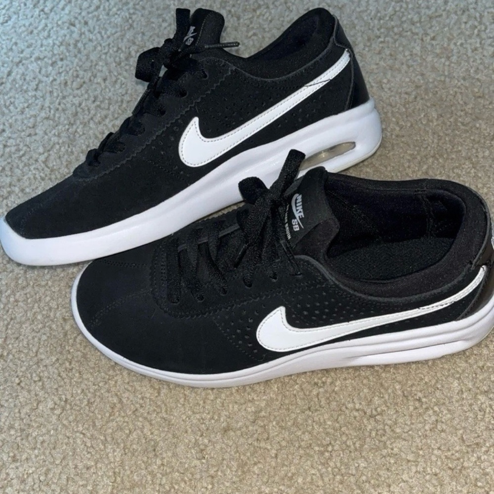 Nike Black and Gray Athletic Shoes